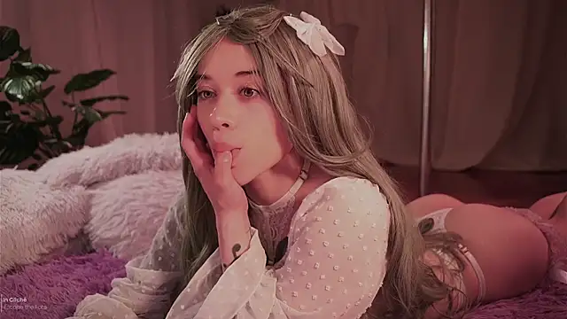  Avriles  online show from June 20, 2026, 1:32 am