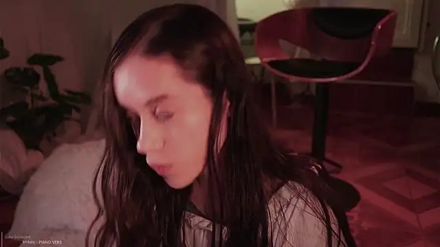  Avriles  online show from February 10, 2026, 1:04 am