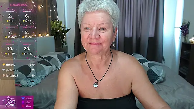 roxana brooks online show from April 23, 2026, 2:18 am