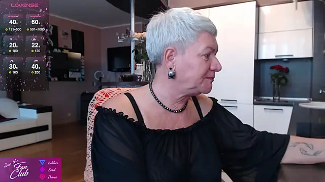 roxana brooks online show from October 7, 2025, 2:40 pm