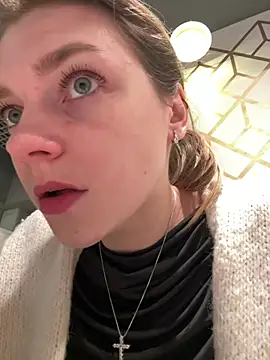 Snapshot of ValenciaShock chatting on February 7, 2026, 6:43 am ValenciaShock online show from February 7, 2026, 6:43 am