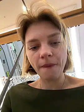 Snapshot of ValenciaShock chatting on March 17, 2026, 6:38 am ValenciaShock online show from March 17, 2026, 6:38 am