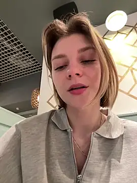 Snapshot of ValenciaShock chatting on March 14, 2026, 6:41 am ValenciaShock online show from March 14, 2026, 6:41 am