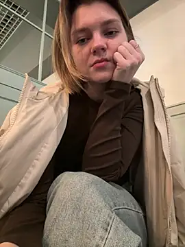 Snapshot of ValenciaShock chatting on March 21, 2026, 6:47 am ValenciaShock online show from March 21, 2026, 6:47 am