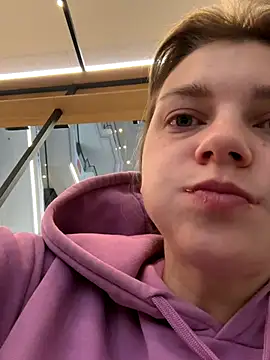 ValenciaShock online show from October 12, 2025, 6:48 am