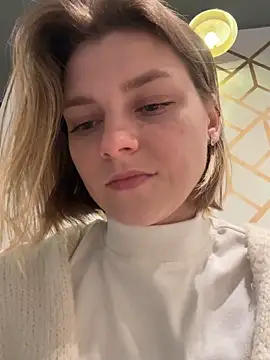 Snapshot of ValenciaShock chatting on March 1, 2026, 6:35 am ValenciaShock online show from March 1, 2026, 6:35 am