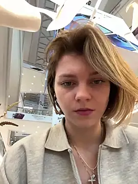 Snapshot of ValenciaShock chatting on March 12, 2026, 6:39 am ValenciaShock online show from March 12, 2026, 6:39 am