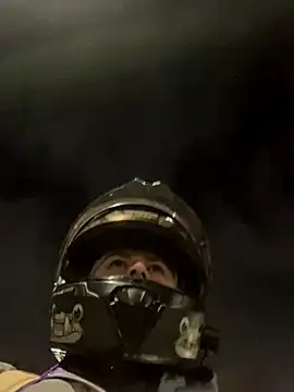 Snapshot of adriluna chatting on September 9, 2025, 1:38 am adriluna online show from September 9, 2025, 1:38 am