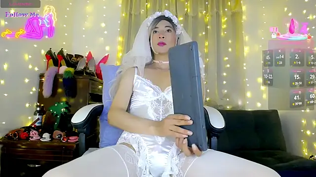 Aleexx    online show from July 28, 2026, 5:34 pm