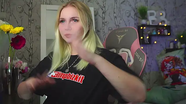 Moon Valkyrie online show from March 10, 2026, 10:19 am