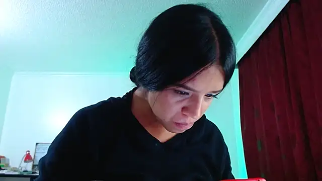 VALERY MEER online show from November 11, 2025, 1:11 am