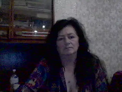 GypsiQueen2 online show from March 6, 2025, 5:00 pm