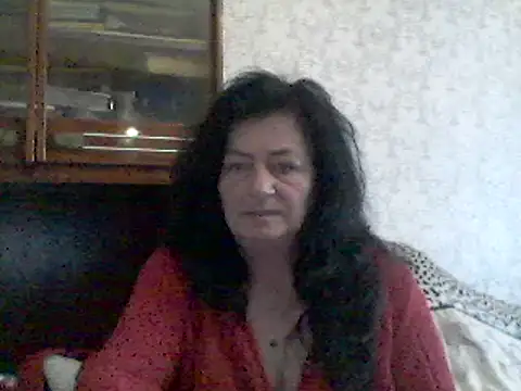 GypsiQueen2 online show from March 7, 2025, 2:01 pm