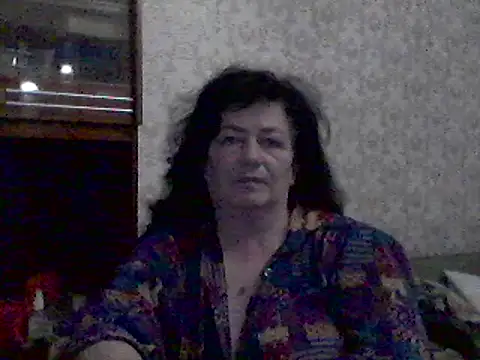 GypsiQueen2 online show from March 14, 2025, 6:50 pm