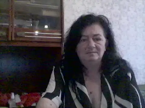 GypsiQueen2 online show from March 10, 2025, 10:28 am