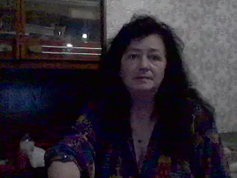 GypsiQueen2 online show from March 5, 2025, 4:13 pm