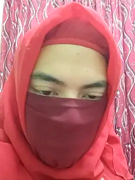 Snapshot of ElisyaHijabDoll chatting on April 25, 2026, 6:05 pm ElisyaHijabDoll online show from April 25, 2026, 6:05 pm