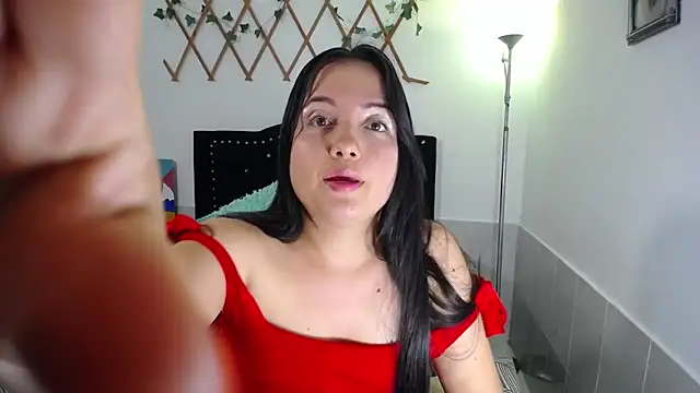 naughty girl 4u online show from April 30, 2026, 8:57 pm