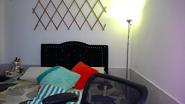 Snapshot of naughty_girl_4u chatting on October 8, 2025, 8:09 pm naughty girl 4u online show from October 8, 2025, 8:09 pm