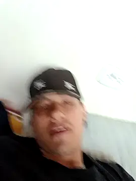 Snapshot of Triplex_Coolness chatting on September 21, 2025, 6:35 pm Triplex Coolness online show from September 21, 2025, 6:35 pm