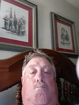 Snapshot of holland61 chatting on June 18, 2026, 7:51 am holland61 online show from June 18, 2026, 7:51 am