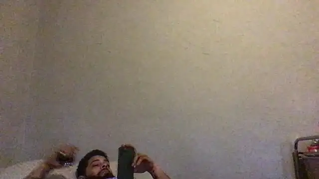 Snapshot of mondo29 chatting on February 6, 2025, 5:40 pm mondo29 online show from February 6, 2025, 5:40 pm