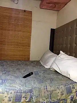 Snapshot of Aaaliyah445 chatting on October 21, 2025, 6:29 pm Aaaliyah445 online show from October 21, 2025, 6:29 pm