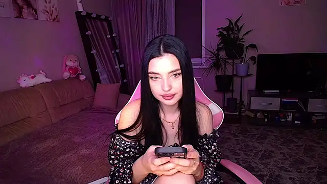 Snapshot of __Malika__ chatting on November 9, 2025, 3:16 pm Malika online show from November 9, 2025, 3:16 pm