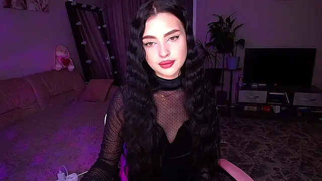   Malika   online show from December 17, 2025, 4:12 pm