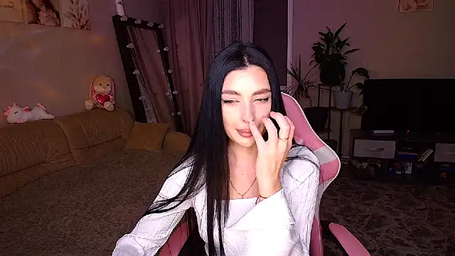 Snapshot of __Malika__ chatting on October 12, 2025, 3:35 pm Malika online show from October 12, 2025, 3:35 pm