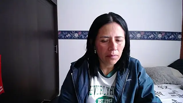 Snapshot of sharoon_cheerry chatting on October 29, 2025, 3:00 pm sharoon cheerry online show from October 29, 2025, 3:00 pm