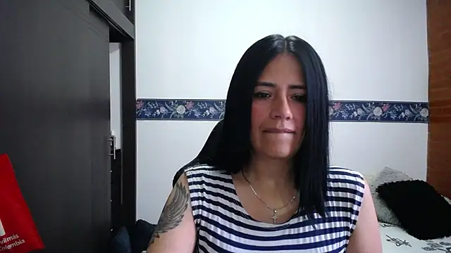 Snapshot of sharoon_cheerry chatting on November 7, 2025, 2:21 pm sharoon cheerry online show from November 7, 2025, 2:21 pm