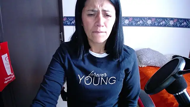 Snapshot of sharoon_cheerry chatting on October 8, 2025, 11:56 am sharoon cheerry online show from October 8, 2025, 11:56 am