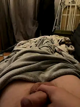 Snapshot of David19932908 chatting on December 14, 2025, 8:58 pm David19932908 online show from December 14, 2025, 8:58 pm