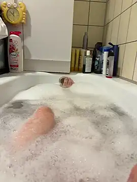 Snapshot of David19932908 chatting on December 1, 2025, 5:25 pm David19932908 online show from December 1, 2025, 5:25 pm