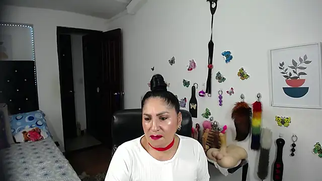 Snapshot of mature_bigboobs10 chatting on November 28, 2025, 4:01 am mature bigboobs10 online show from November 28, 2025, 4:01 am