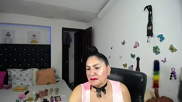 Snapshot of mature_bigboobs10 chatting on July 12, 2026, 4:13 am mature bigboobs10 online show from July 12, 2026, 4:13 am