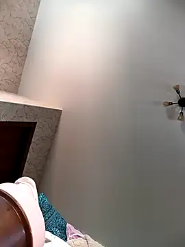 Lovers  Annn online show from October 19, 2025, 4:04 am