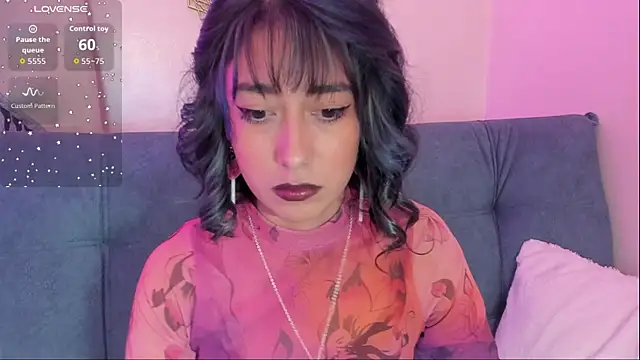 Scarlet wd18 online show from November 9, 2025, 7:40 pm