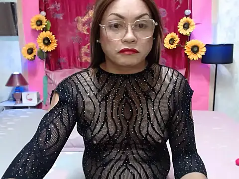 UrAsianPrincessDanie online show from June 20, 2026, 4:06 am