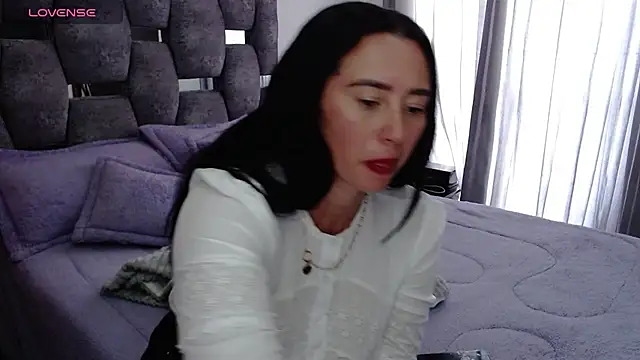 Snapshot of sara_hott_1 chatting on October 21, 2025, 8:08 pm sara hott 1 online show from October 21, 2025, 8:08 pm