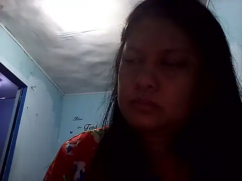 Honeybun25 online show from January 11, 2026, 7:32 pm