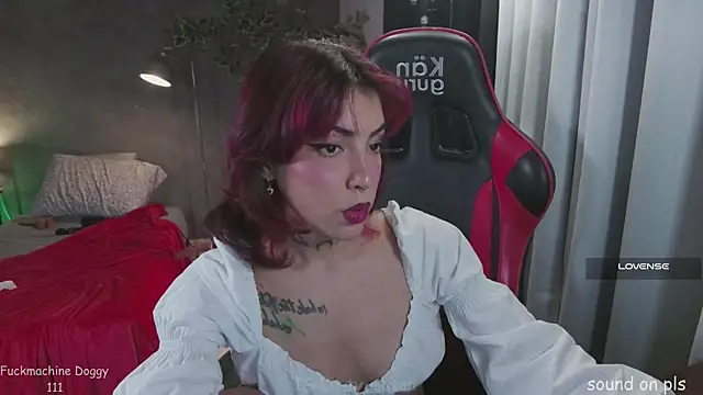 Snapshot of kitty_pruu chatting on June 14, 2026, 8:43 pm kitty pruu online show from June 14, 2026, 8:43 pm