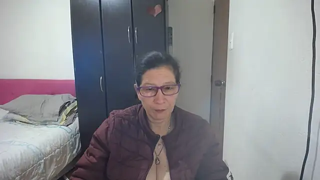 latin49 online show from June 12, 2026, 4:32 am