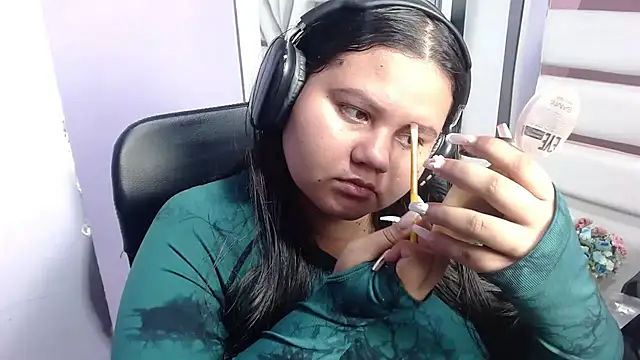 Snapshot of ValenTitis chatting on October 24, 2025, 8:52 pm ValenTitis online show from October 24, 2025, 8:52 pm