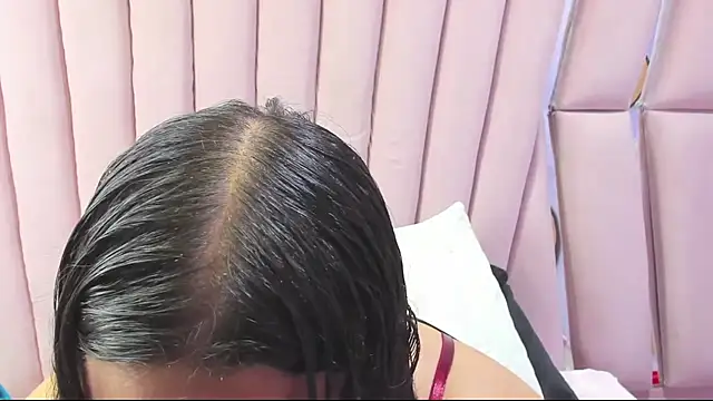 Snapshot of ValenTitis chatting on December 2, 2025, 8:43 pm ValenTitis online show from December 2, 2025, 8:43 pm