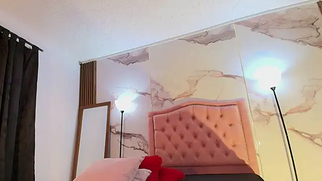 Snapshot of Jade20_ chatting on February 21, 2026, 10:01 pm Jade20 online show from February 21, 2026, 10:01 pm