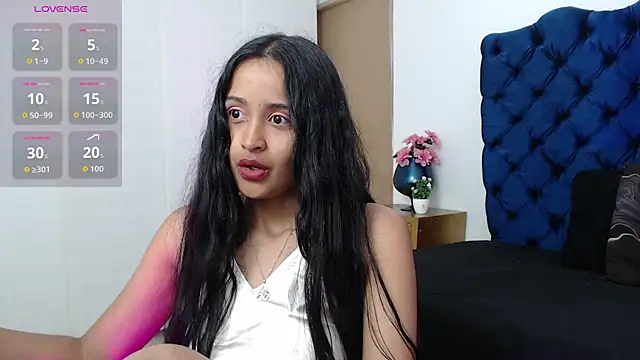 Snapshot of Lili666_ chatting on November 1, 2025, 3:13 am Lili666 online show from November 1, 2025, 3:13 am