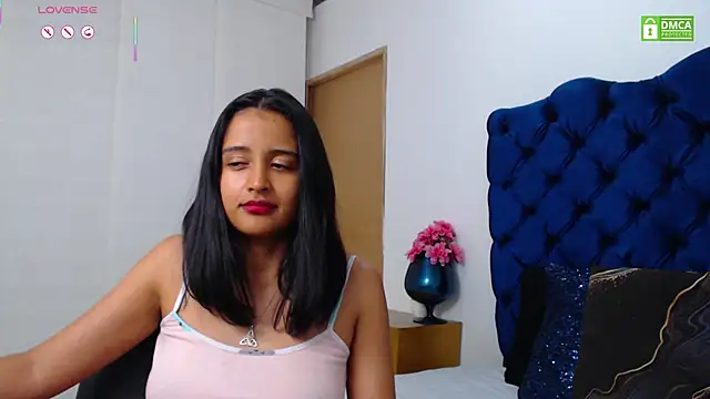 Snapshot of Lili666_ chatting on April 7, 2026, 3:41 am Lili666 online show from April 7, 2026, 3:41 am