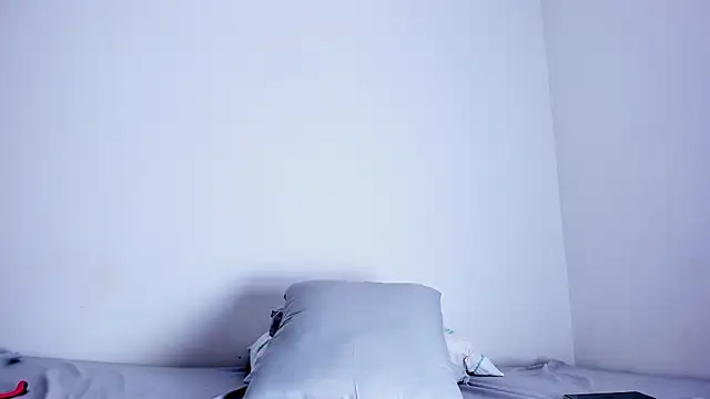 Snapshot of Skarleth69 chatting on March 5, 2026, 11:51 am Skarleth69 online show from March 5, 2026, 11:51 am